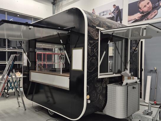 Business gerettet – schnelle Reparatur eines Food-Anhängers